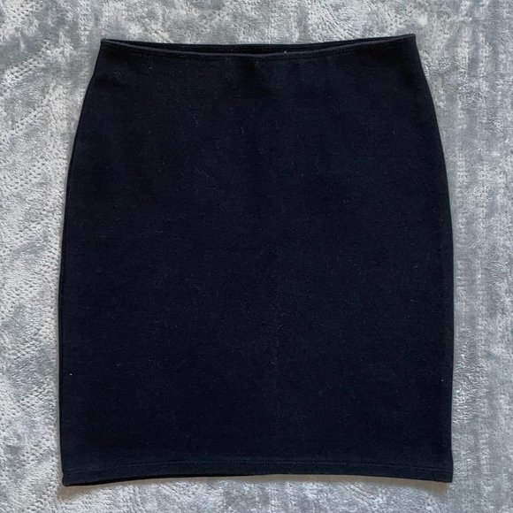 A&F Stretch Mini Skirt - Picture 4 of 5
